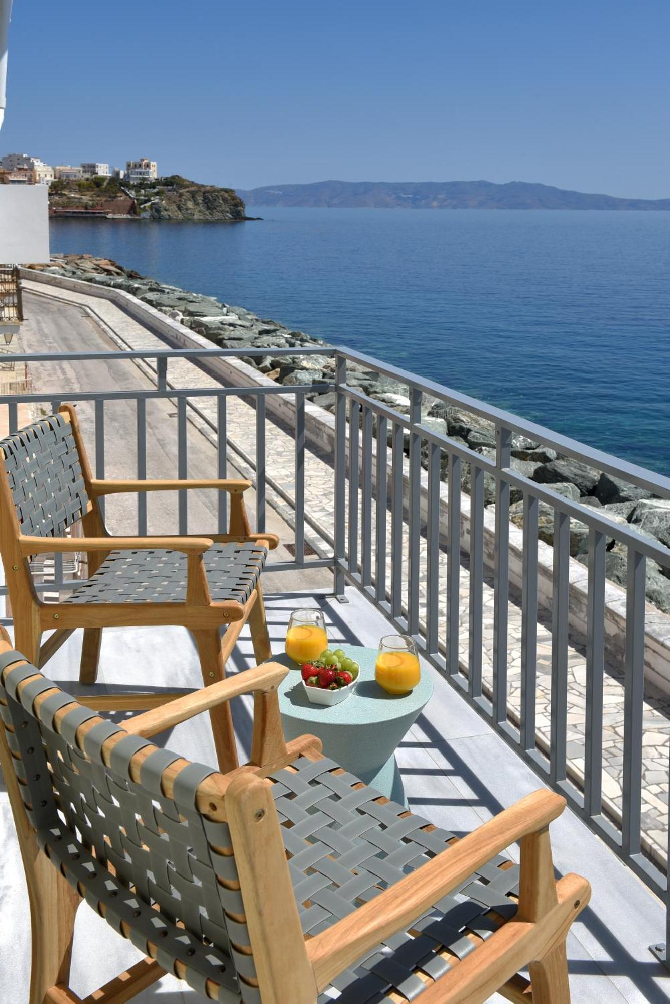 Anaya Suites Ermupoli Exteriér fotografie