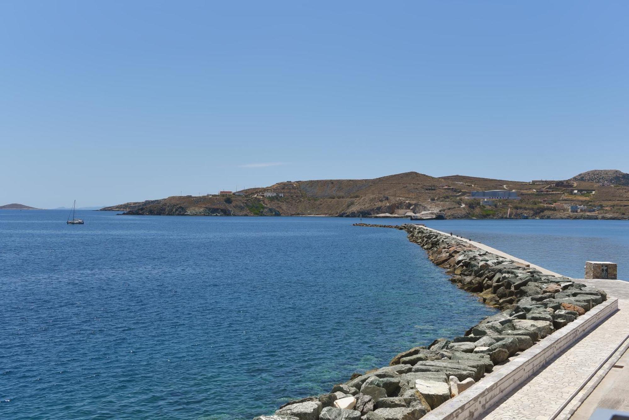 Anaya Suites Ermupoli Exteriér fotografie