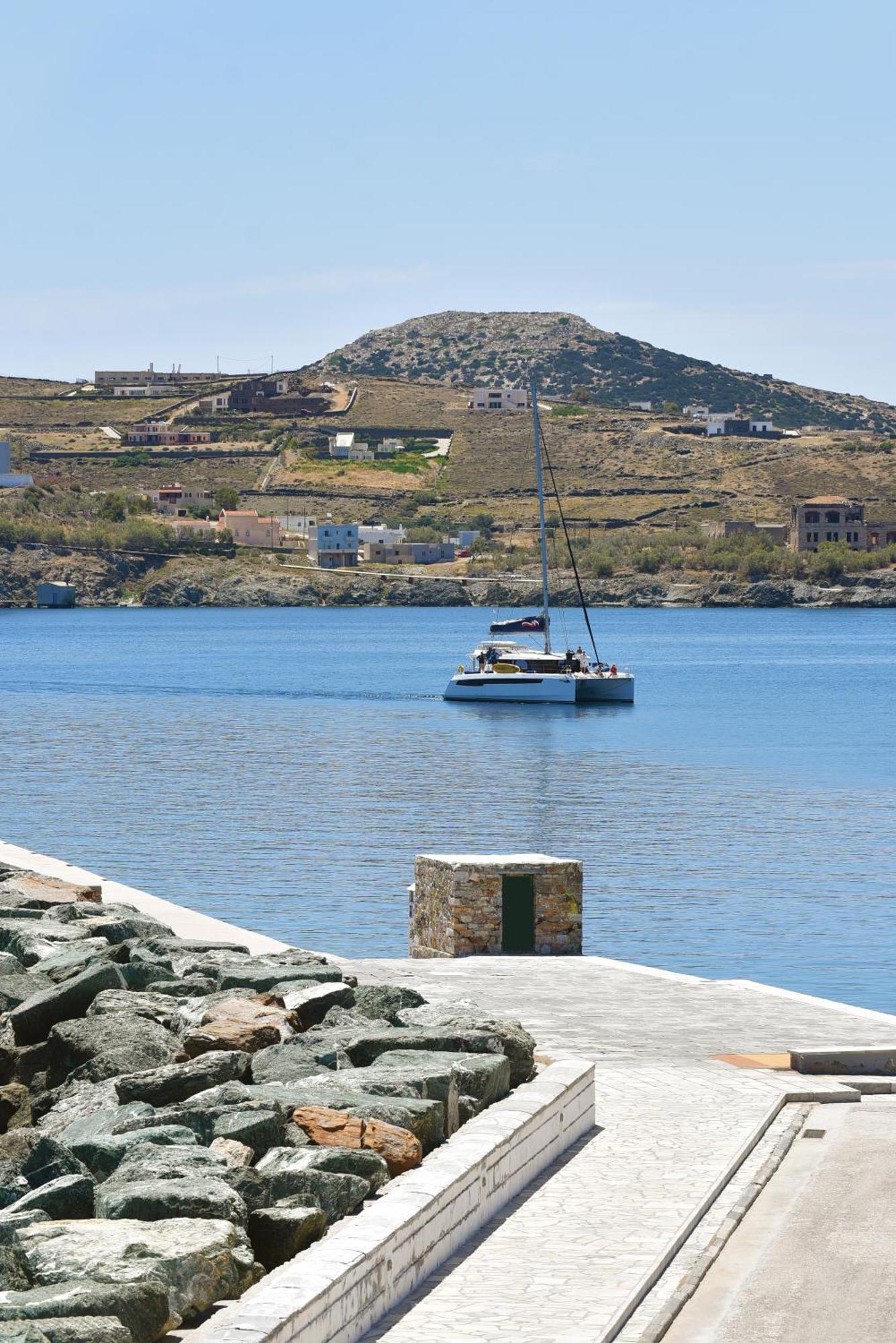 Anaya Suites Ermupoli Exteriér fotografie